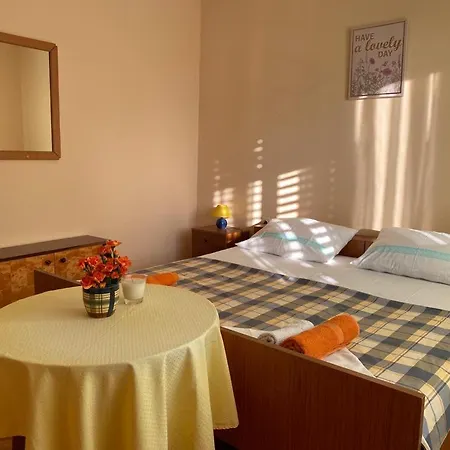 Matilda - Seaview & Parking