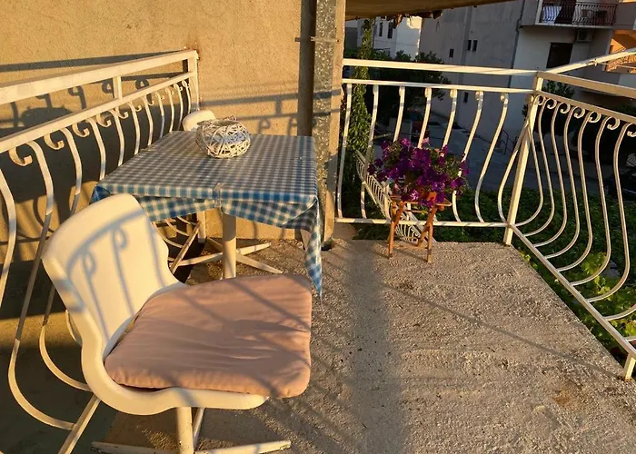 Matilda - Seaview & Parking *