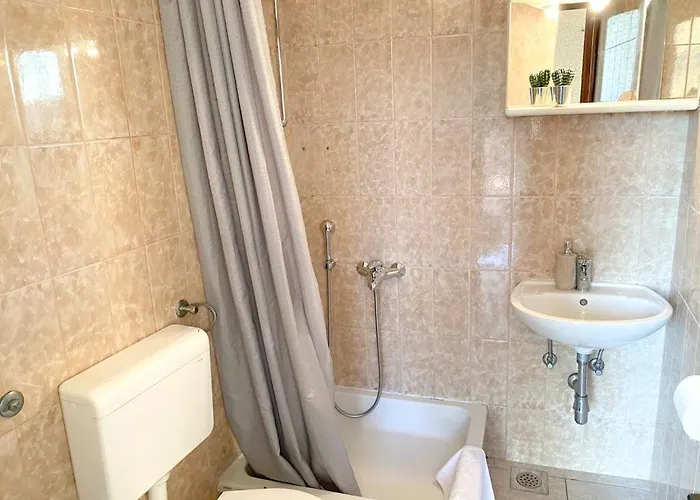 Matilda - Seaview & Parking Apartman Makarska